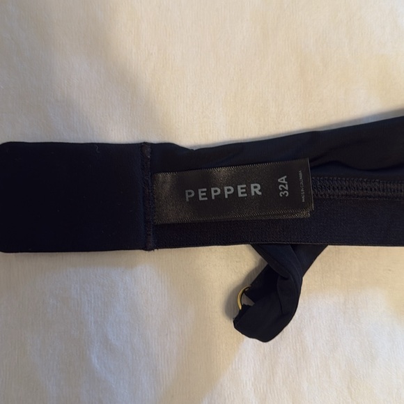 Pepper bra bundle, ultimate contour tshirt bras, 32A - Picture 7 of 10